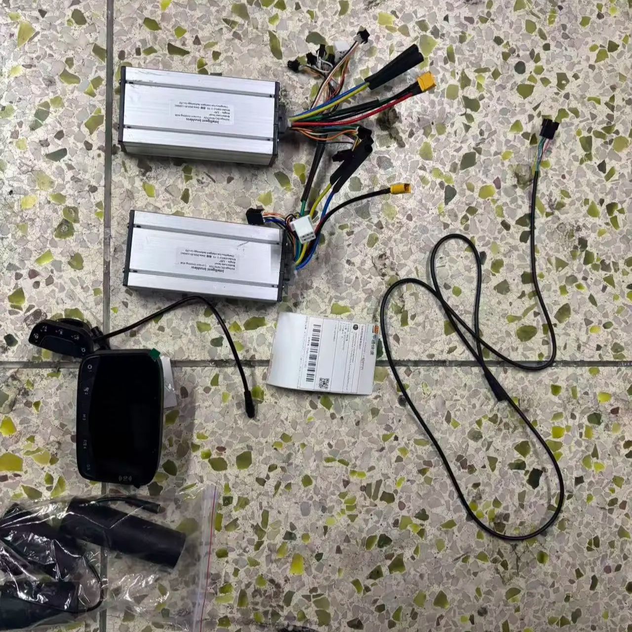 LIVIAE Controller-Set 52 V 60  – 72V 45A Dual Controller Bewertung und Preis